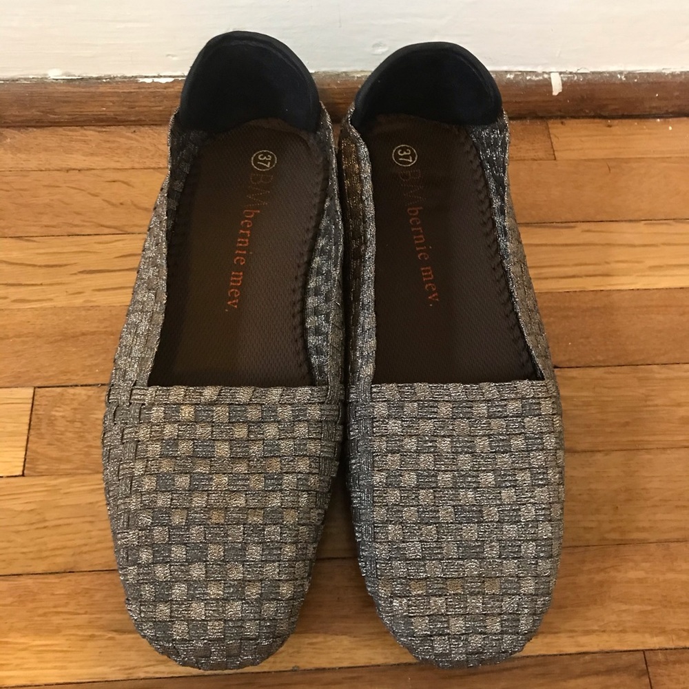 Bernie Mev flats